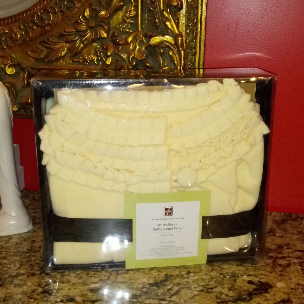 0123 Concierge Collection Microfleece Angel Wrap